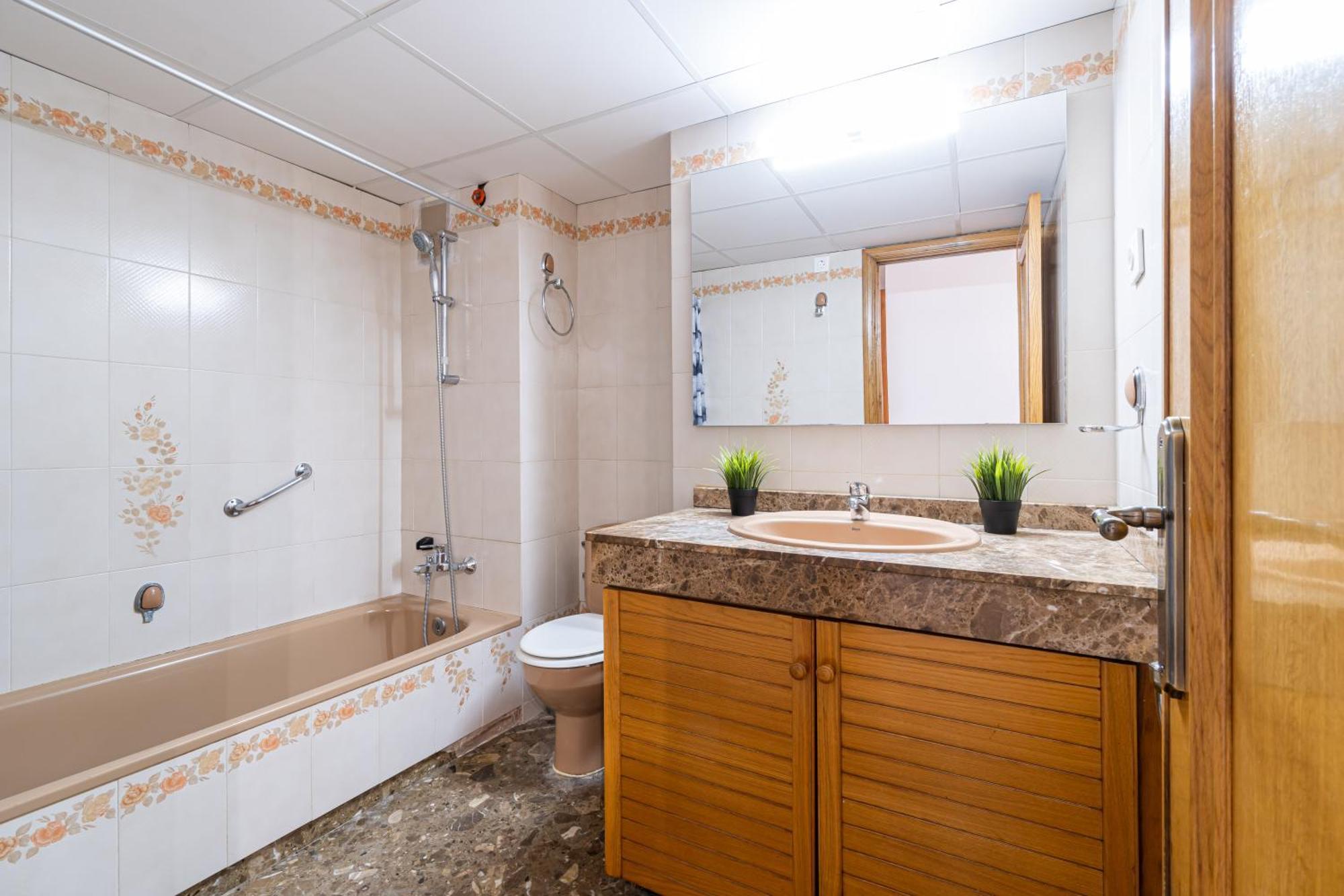 Turistmar - Amplio Apartamento En Salou Con Piscina, A 2 Minutos De La Playa Luaran gambar