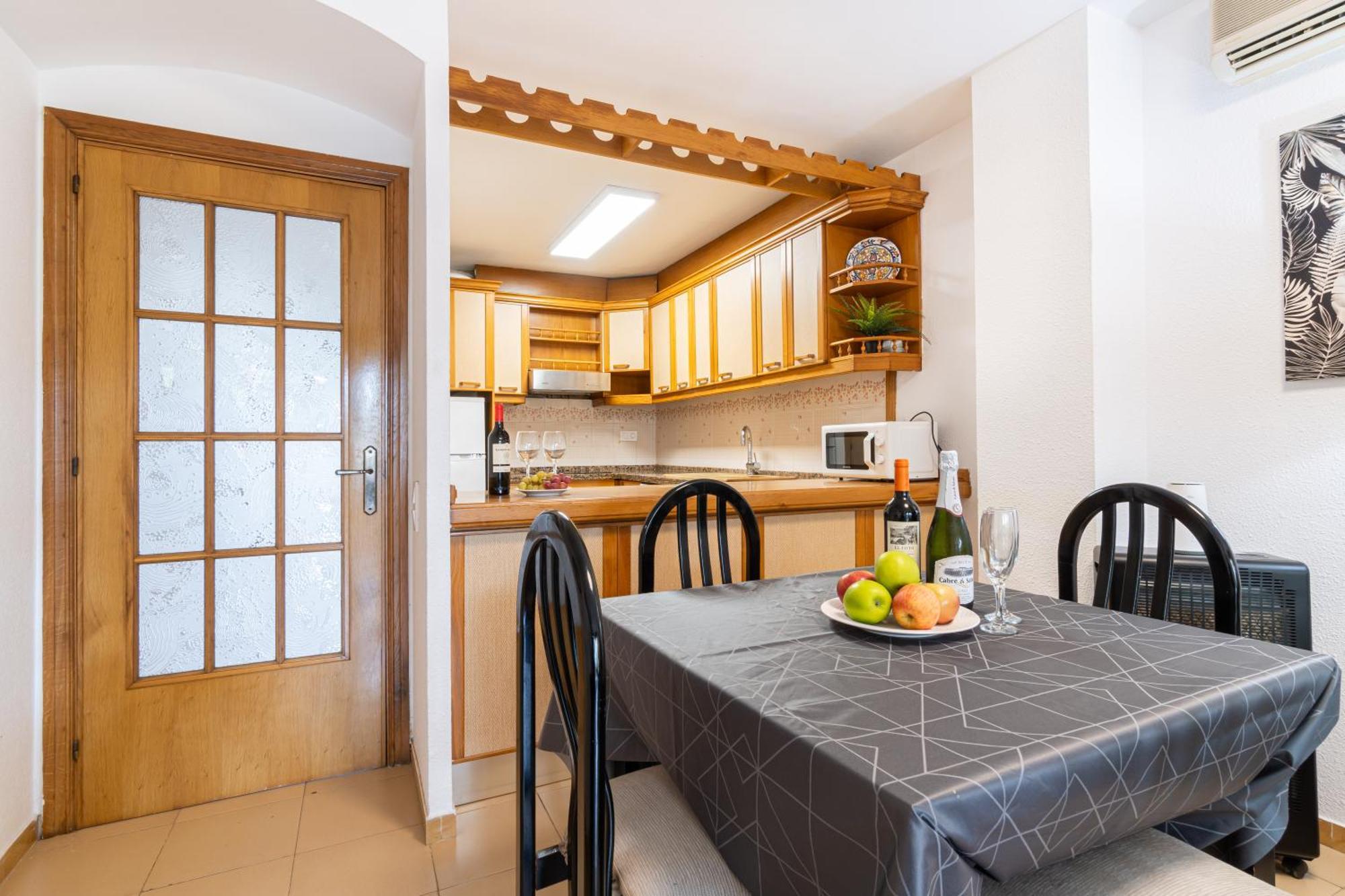 Turistmar - Amplio Apartamento En Salou Con Piscina, A 2 Minutos De La Playa Luaran gambar